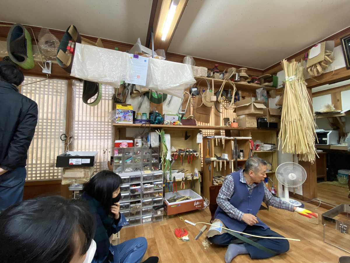 비즈니스 모델 관점으로 바라본 전통 수공예 생산 환경의 특성